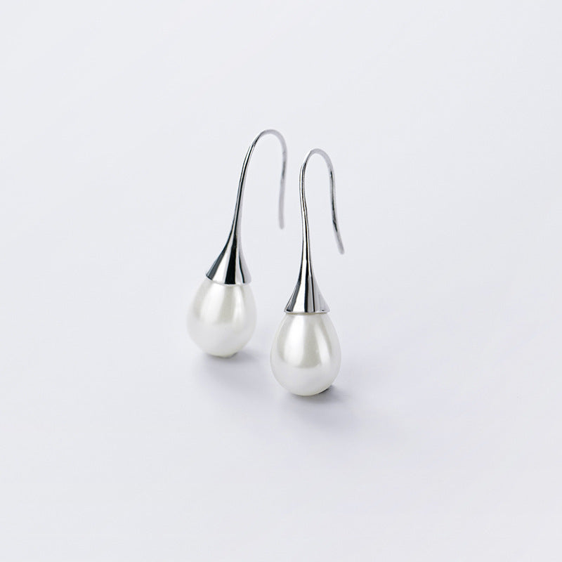 Stylish Water Drop Pearl Earrings Plated With Real Gold