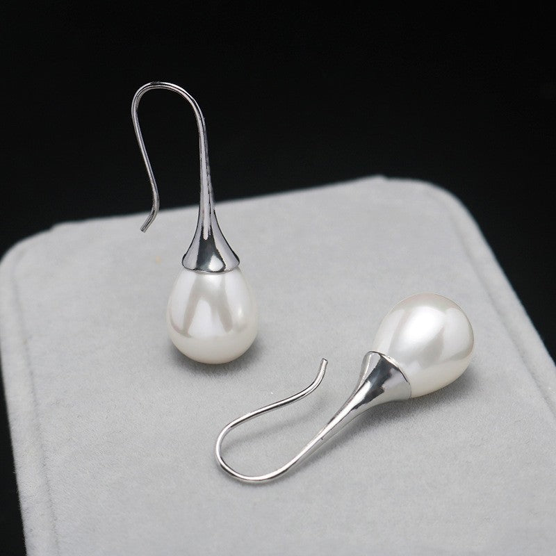 Stylish Water Drop Pearl Earrings Plated With Real Gold